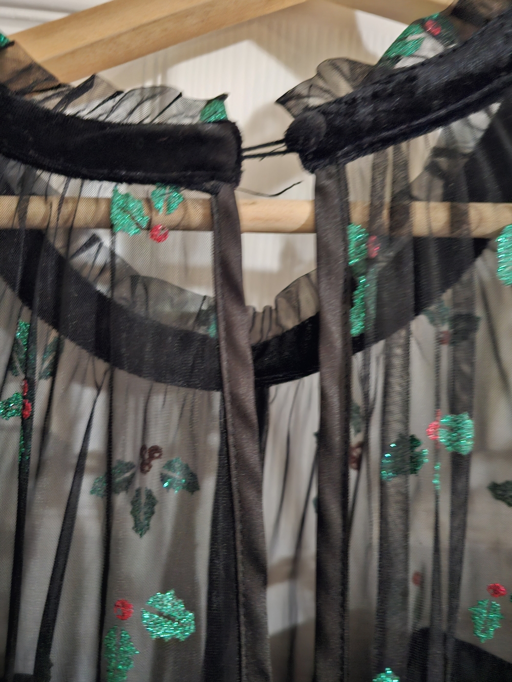 Like New 3X Unique Vintage Black & Glitter Mistletoe Flare Dress - Picture 11 of 16